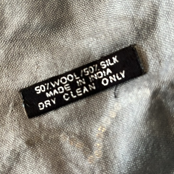 Dressy scarf/wrap Silver with rhinestone trim - Picture 2 of 7